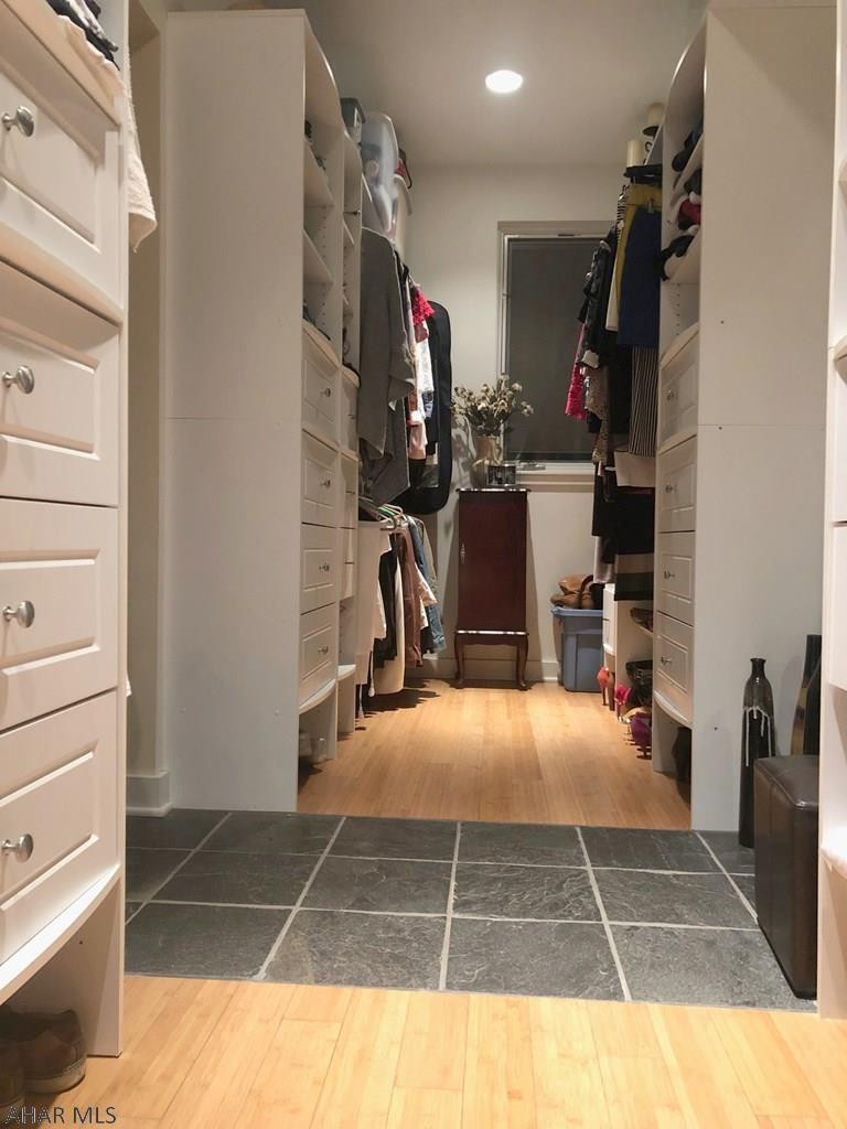 Fox Hollow - Residential