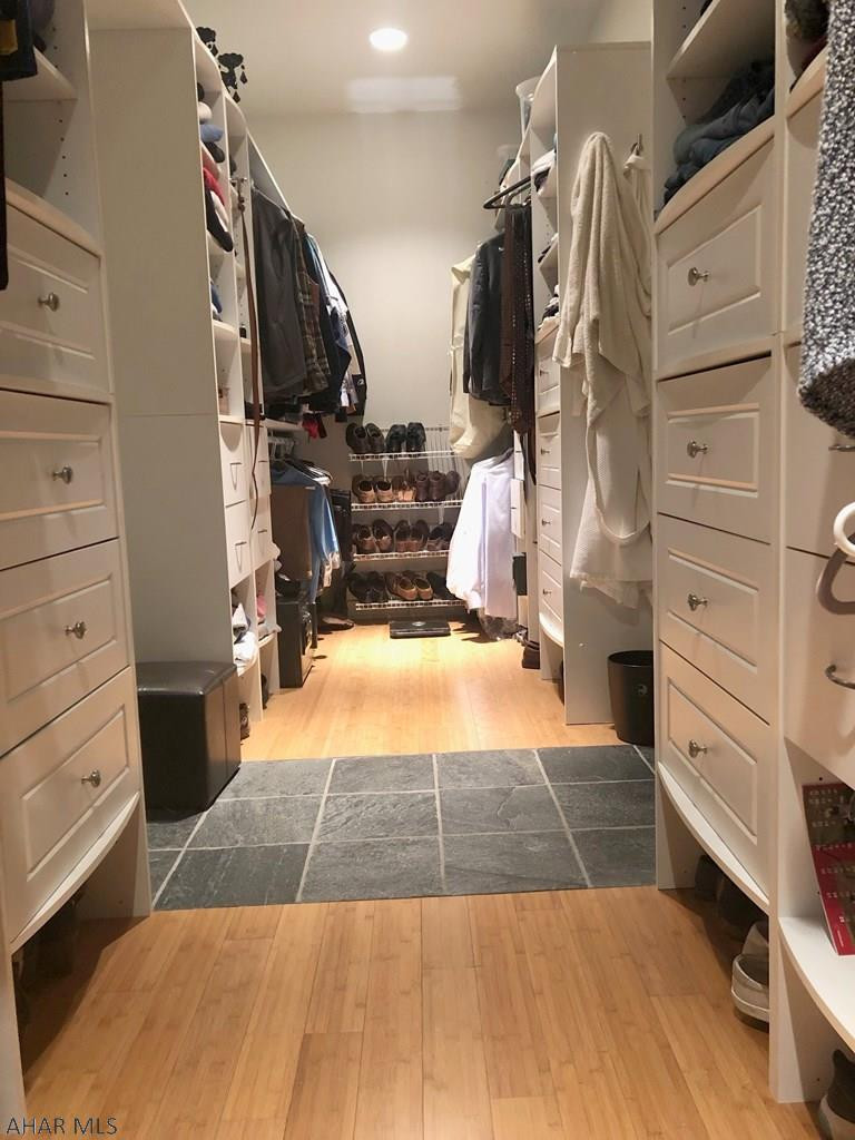 Fox Hollow - Residential