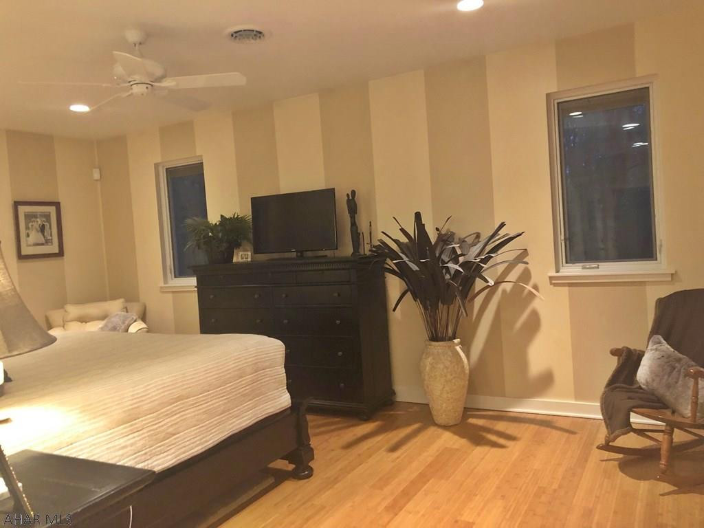 Fox Hollow - Residential