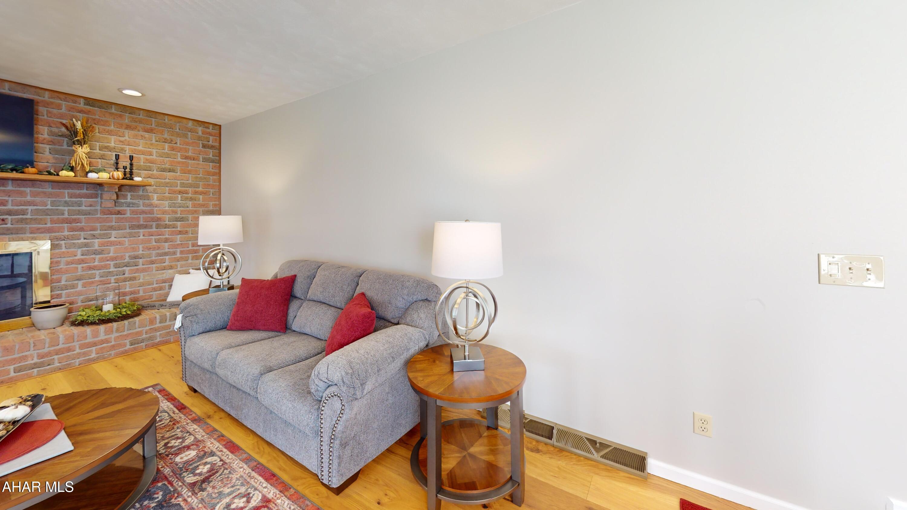 Woodland Terrace - Residential