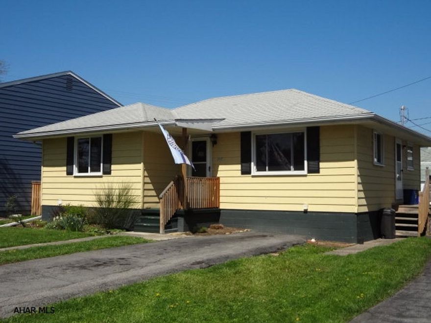 Very nice single family home in the borough.  Redone 3 years ago.  Hardwood floors, newer windows.  Close to schools and YMCA.  Great spot for down-sizing.  Very motivated seller.  Seller is licensed Realtor.