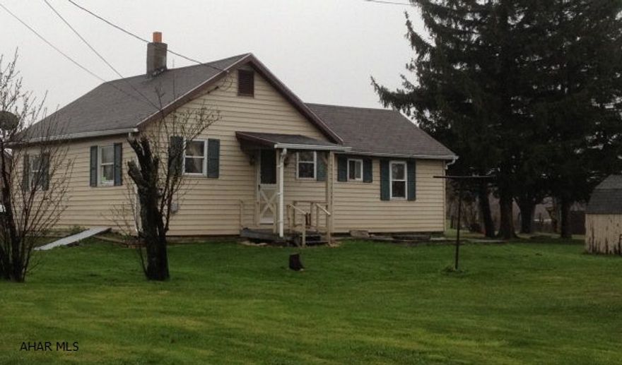 Great investment opportunity or Starter Home