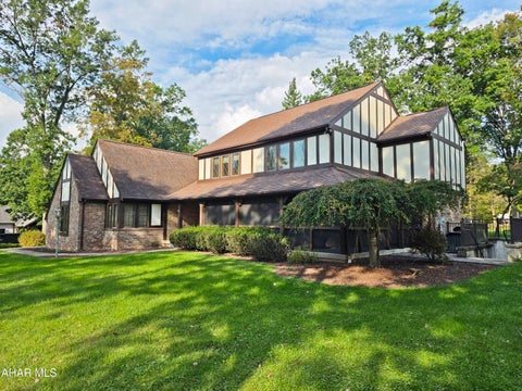 Photo for 114 Stratford Court