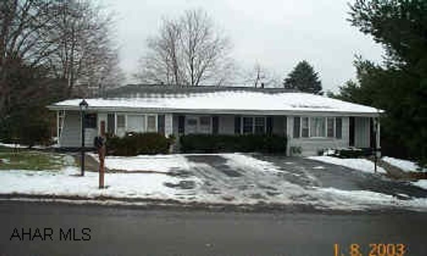 One story duplex - side by side.  All separate utilities.  New roof (1999), many improvements, large flat lot, out buildings for each unit - real nice.