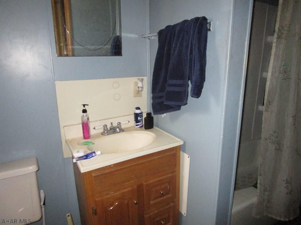 Unknown - Commercial Sale