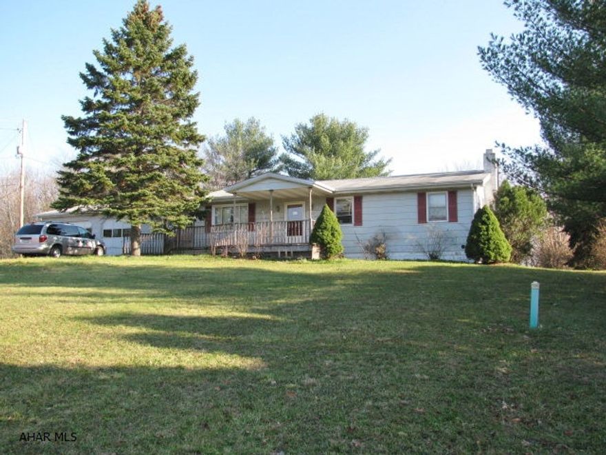 Nice one story on over an acre of land!