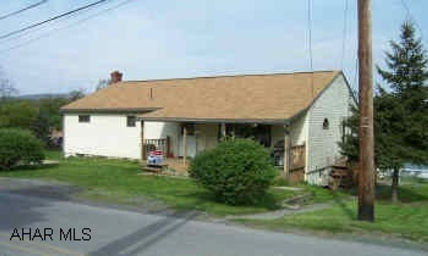Terrific opportunity!  One story home, country setting, nice neighborhood, large lot, won't last!!