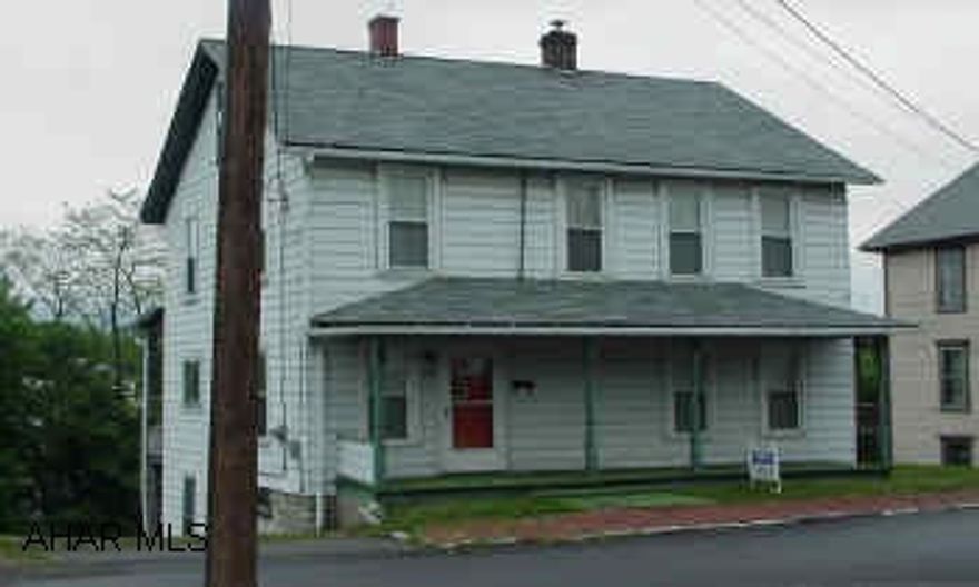 NICE 2 STORY DWELLING WITH FOUR BEDROOMS, 1 FULL AND 1 HALF BATH, NEW VINYL REPLACEMENT WINDOWS THROUGHOUT EXCEPT FOR ATTIC AND BASEMENT. NICE AFFORDABLE 2 STORY IN ROARING SPRING WITH MANY POSSIBILITIES!  GREAT STARTER HOME!  MUST SEE!