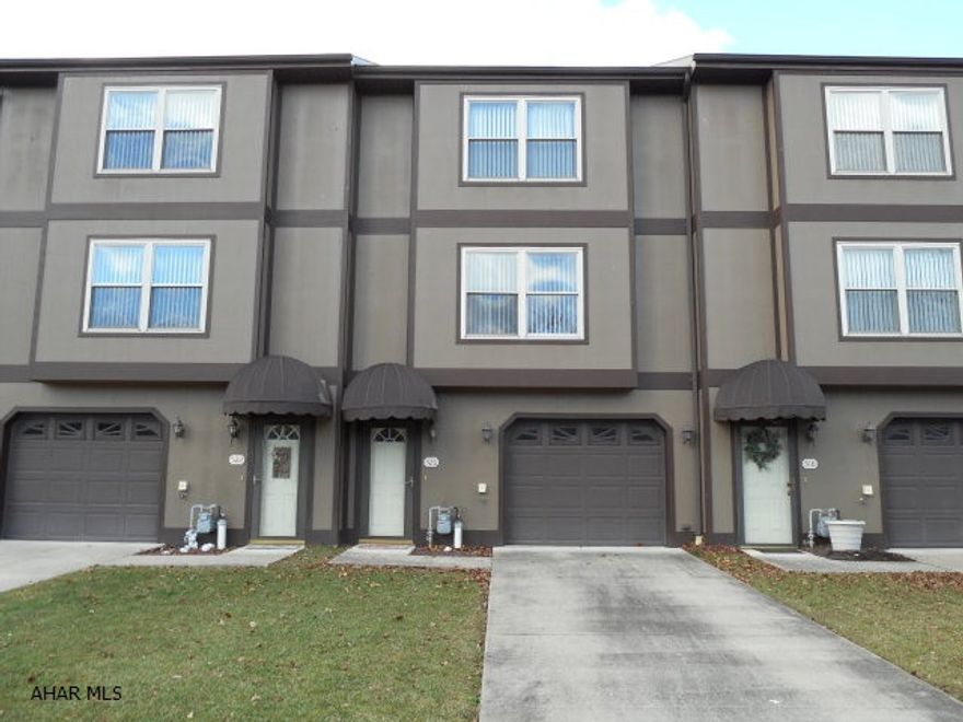 Conveniently located off Ruskin Drive.