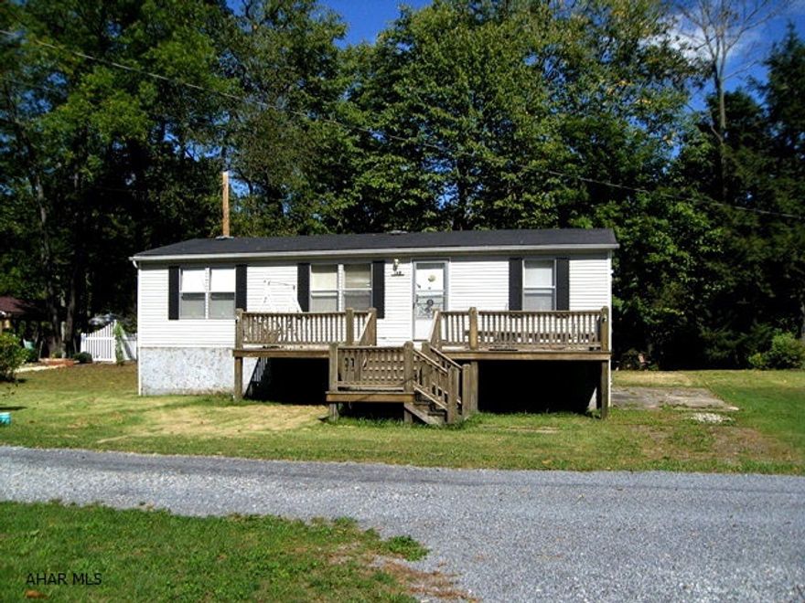 Well maintained property fronting Dunnings Creek. Great for weekend getaway or full-time residence. Includes all appliances and storage shed! Nice pavilion perfect for family picnics.