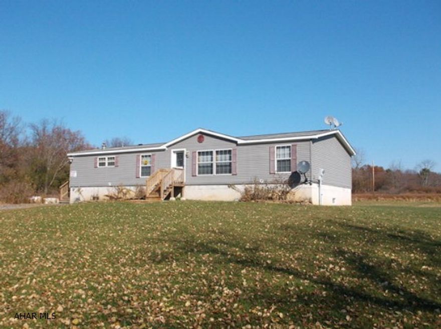 Excellent condition! 28x64 Colony double wide. New frieze carpet throughout. Great master suite with walk in closet, french doors. Master bath features double bowl sinks, fireplace & TV hook up...just like at the spa!  Seller to offer 2% in assistance to any qualified buyer with an accepted offer.