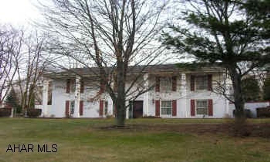 Spacious Raised Rancher on quiet street.  3BR, 3 Bath, FR with stone fireplace; wetbar, 2 car heated garage, plenty of storage; Security system wired; covered/enclosed porch with attached paver patio; storage shed, Large bedrooms. Spacious Raised Rancher on quiet street.  3BR, 3 Bath, FR with stone fireplace; wetbar, 2 car heated garage, plenty of storage; Security system wired; covered/enclosed porch with attached paver patio; storage shed, Large bedrooms. Nat Gas/Forced Air; FR Elec baseboard & Nat gas.