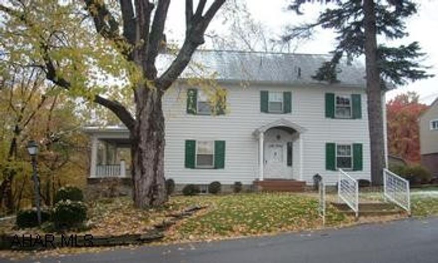 Charming 2 story Colonial with 3 bedrooms, 2 baths, hardwood floors, fireplace, gas hot water heat, and large adjoining building lot. Charming 2 story Colonial with 3 bedrooms, 2 baths, hardwood floors, fireplace, gas hot water heat, and large adjoining building lot.