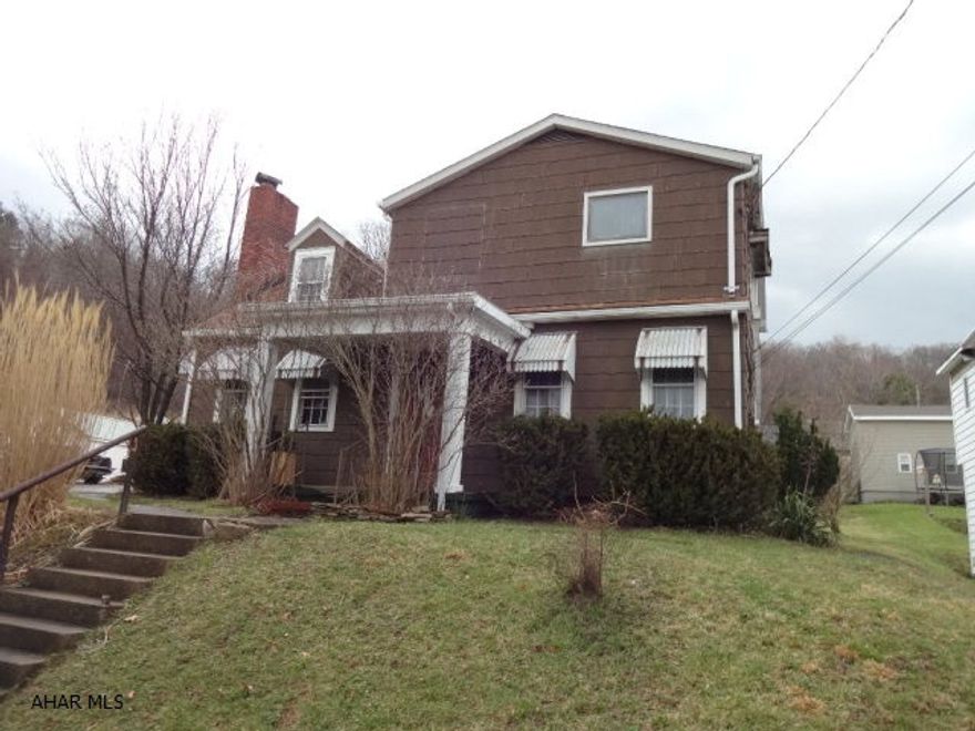 Buyer must pay 2% transfer tax. This property eligible under Freddie Mac First Look Initiative through 6/1/16. Homesteps offers $500 credit toward purchase of home warranty for owner-occupants