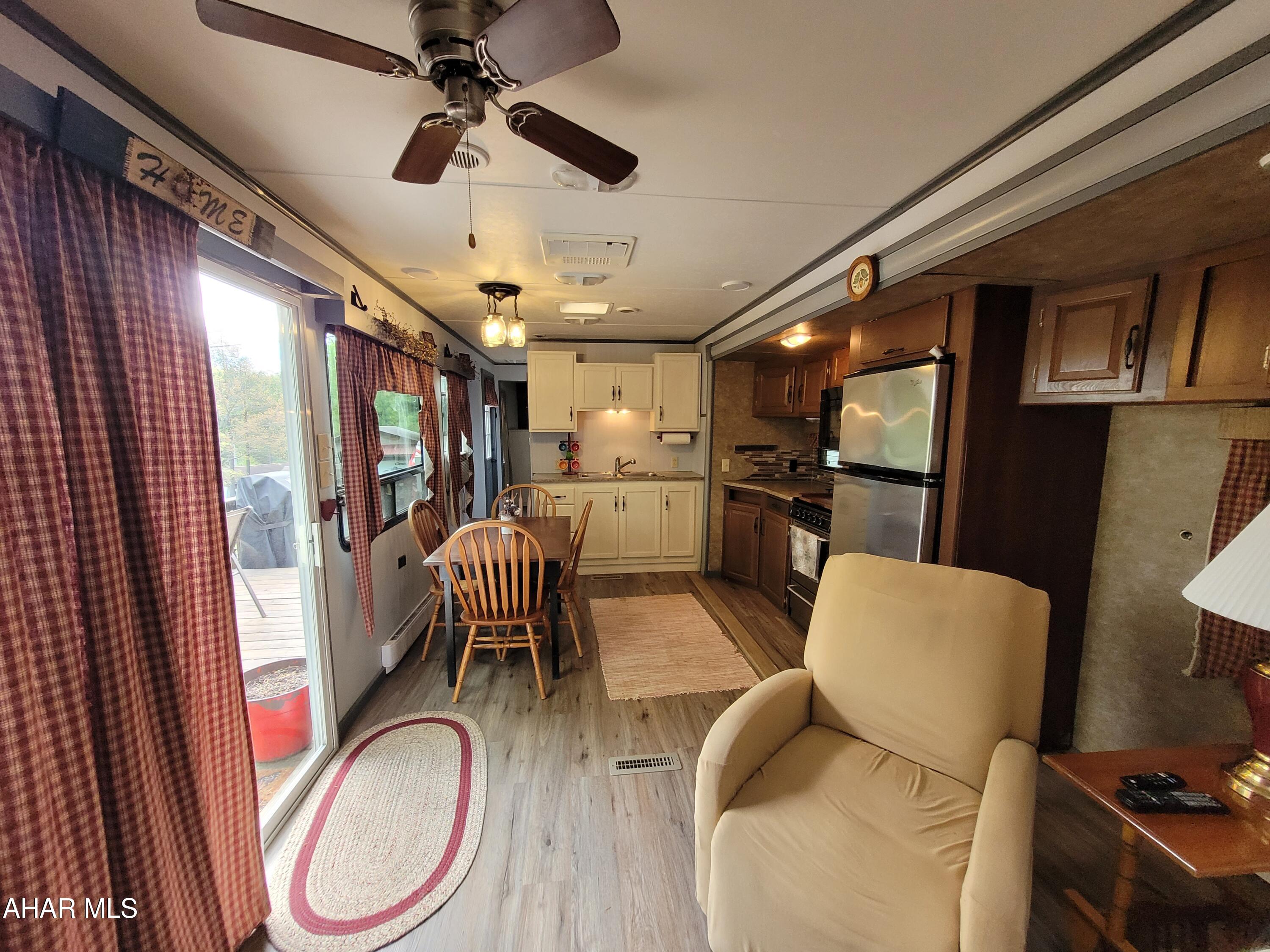 Glendale Yearound - Residential