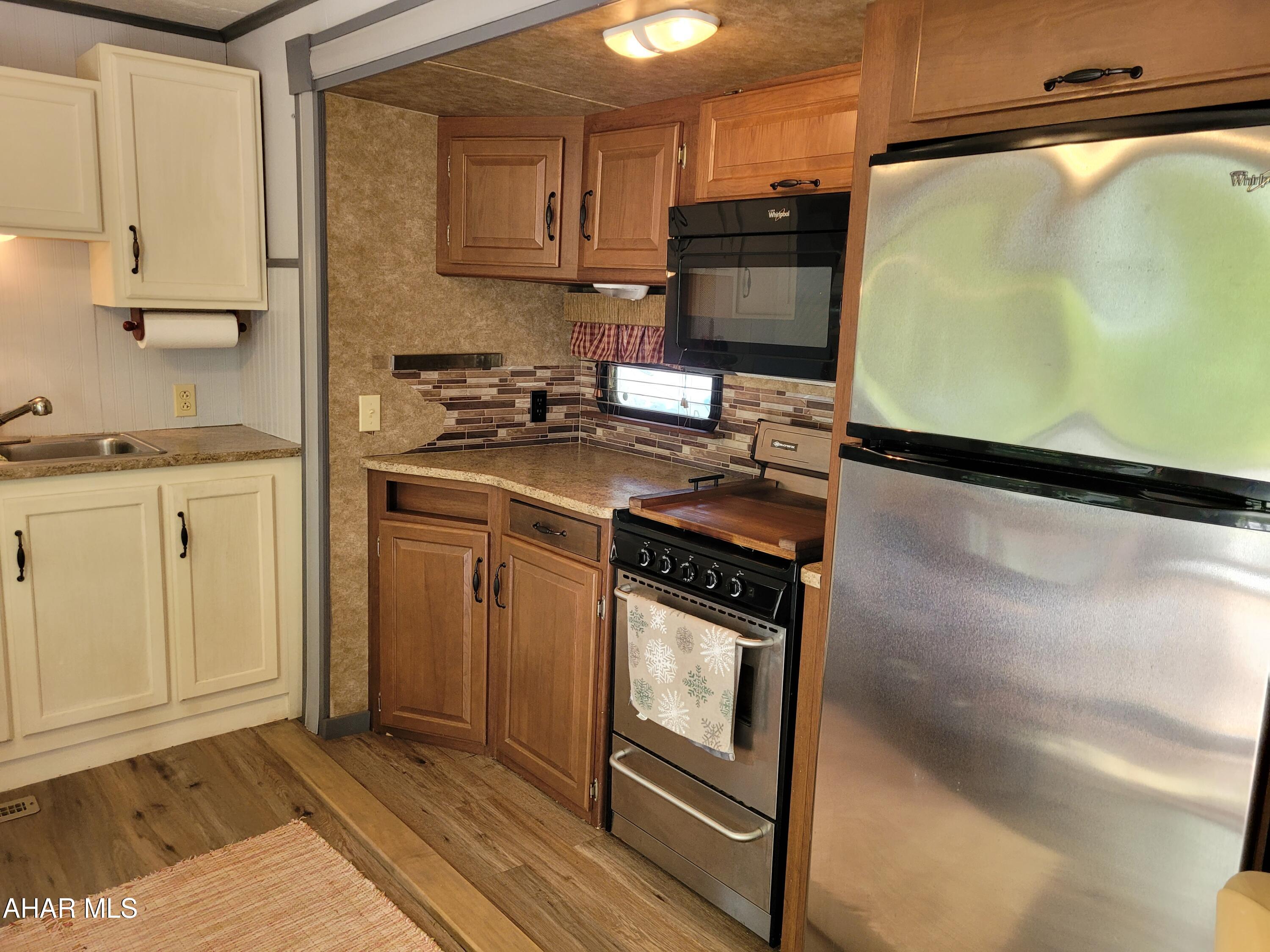 Glendale Yearound - Residential