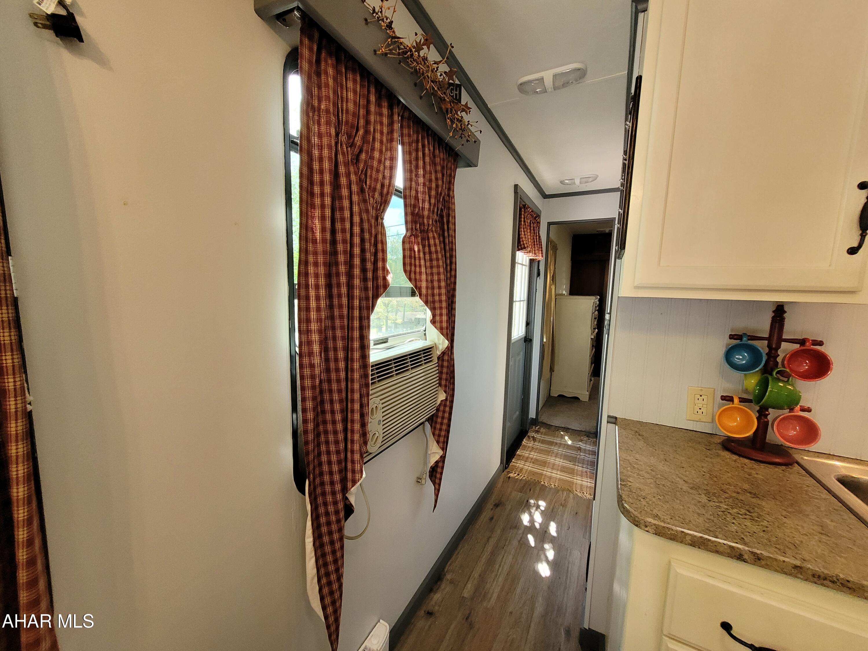 Glendale Yearound - Residential