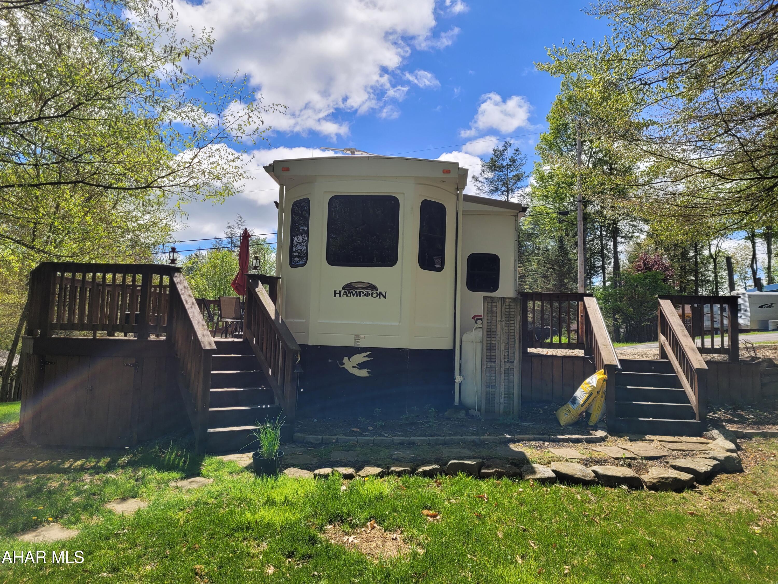 Glendale Yearound - Residential