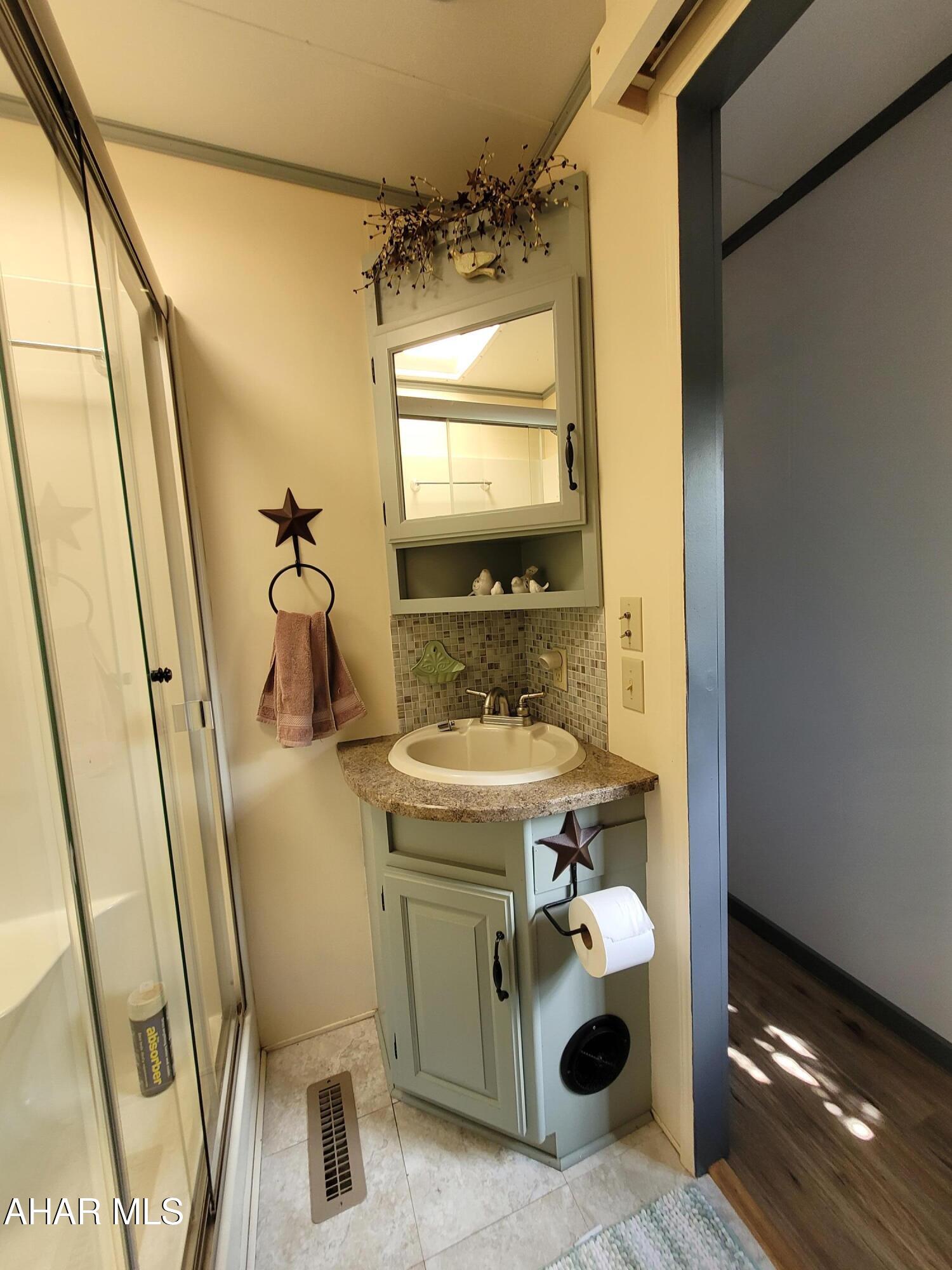 Glendale Yearound - Residential