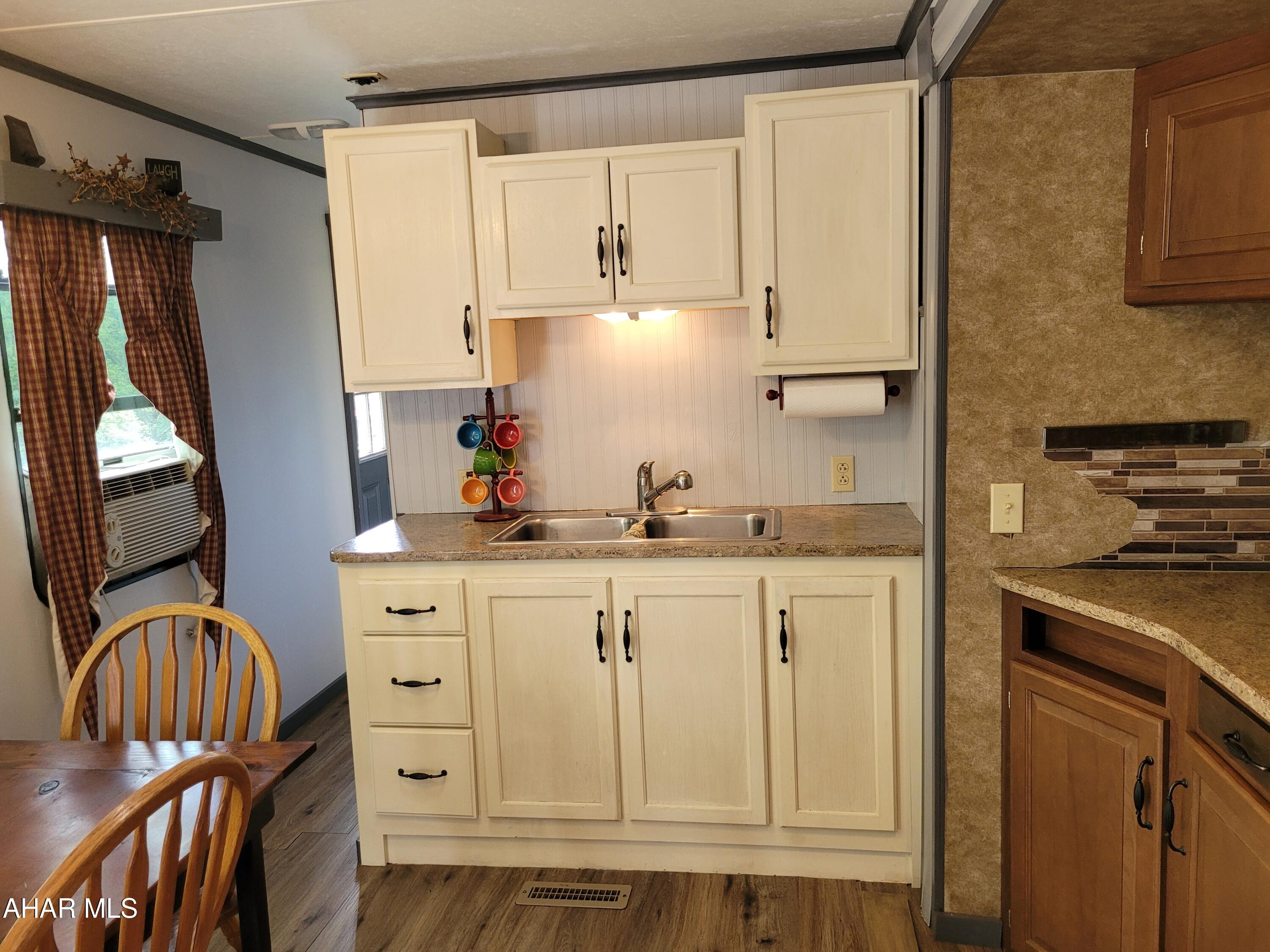 Glendale Yearound - Residential