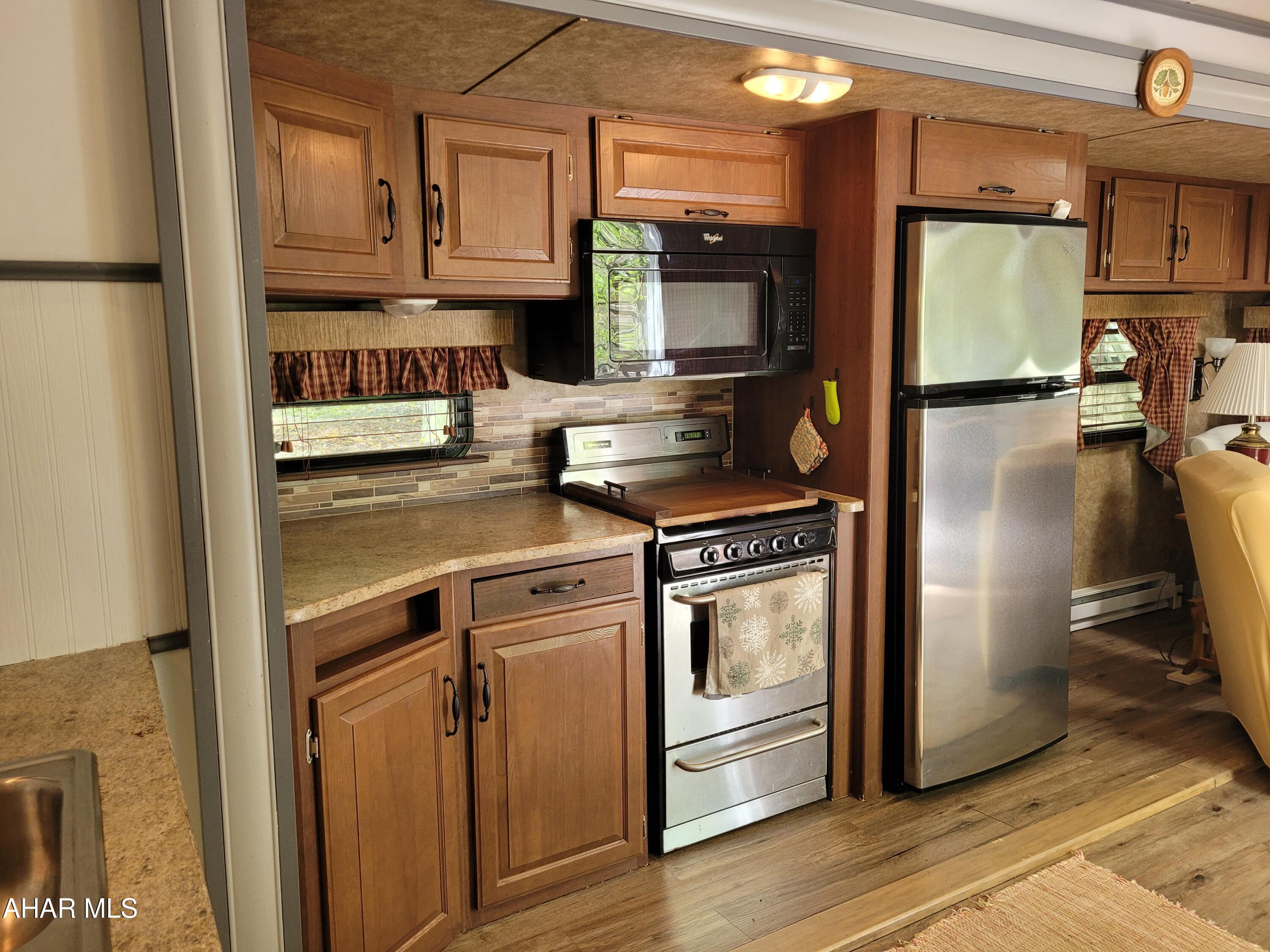 Glendale Yearound - Residential