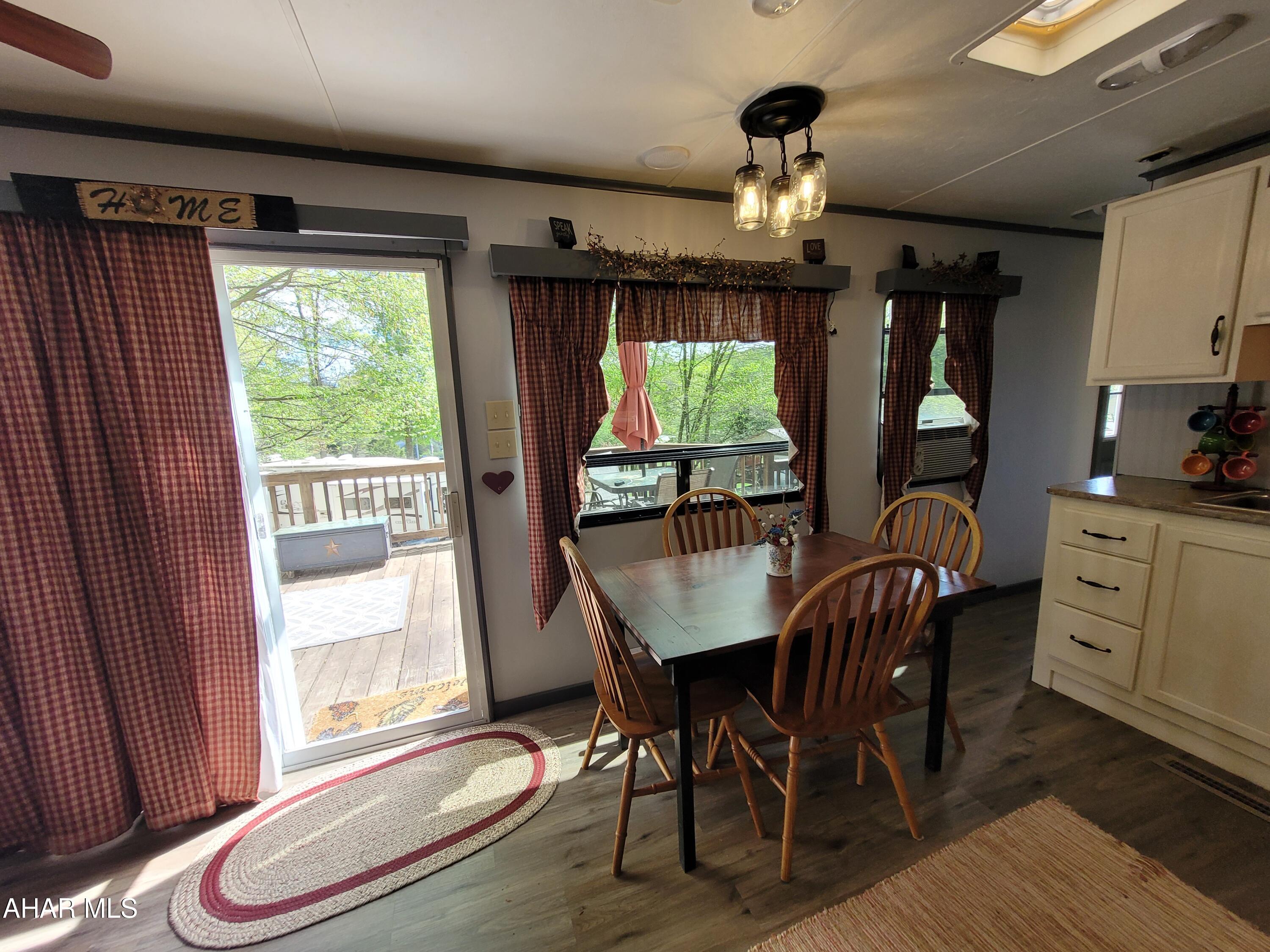 Glendale Yearound - Residential