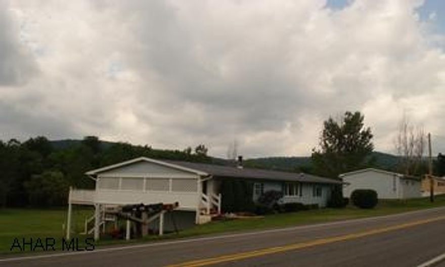 Light Blue Ranch - Whirlpool Tub - Covered Deck - Large 3 Car Garage - Workshop - Could Be A 4th Bedroom Downstairs - Plot Plan In Office - Property Is 2 Parcels - Tax ID#:  3-15  9-3-3-1-1  And   3-15  9-3-3-1-A     *Acres, 2.29 +/- Acre - Great View! Light Blue Ranch - Whirlpool Tub - Covered Deck - Large 3 Car Garage - Workshop - Could Be A 4th Bedroom Downstairs - Plot Plan In Office - Property Is 2 Parcels - Tax ID#:  3-15  9-3-3-1-1   And   3-15  9-3-3-1-A       *Acres, 2.29+/- Acre  - Great View, With Lots Of Flat Area!