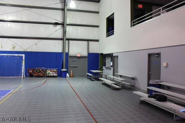 Unknown - Commercial Sale