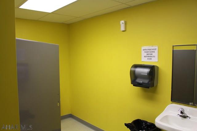 Unknown - Commercial Sale