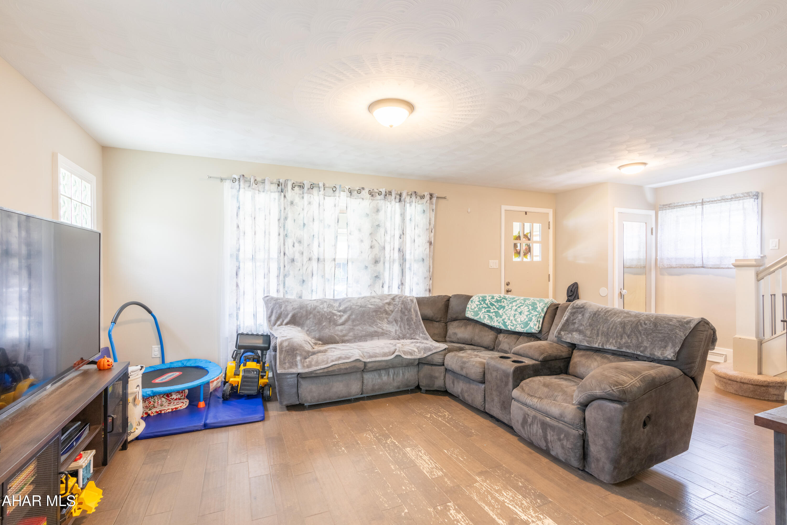 Juniata - Residential