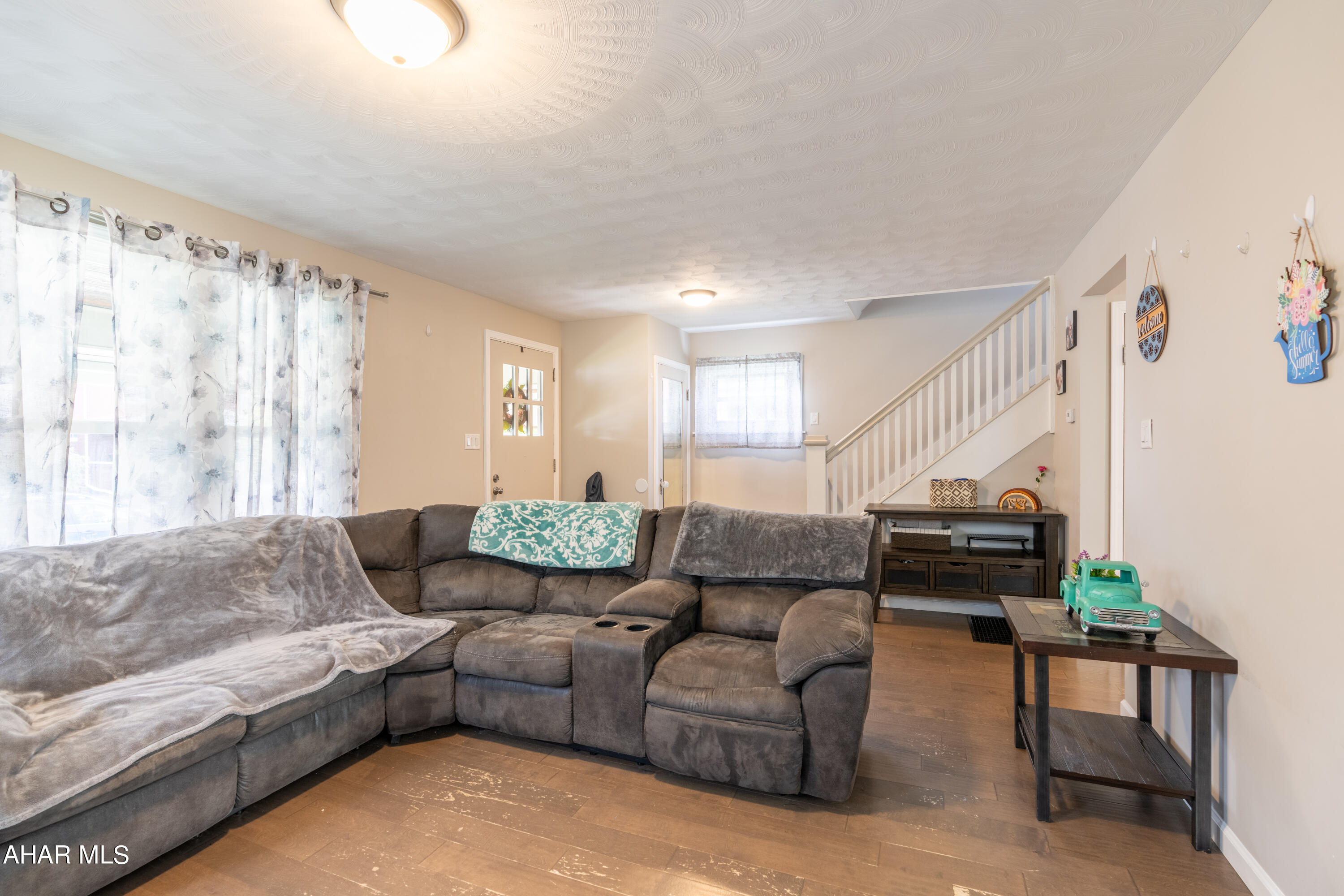 Juniata - Residential