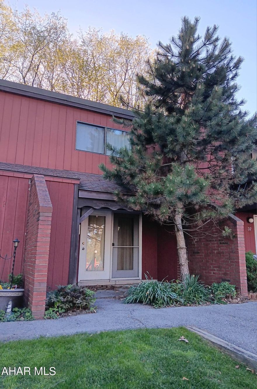 Calling all investors or those looking for maintenance free living! This residence features upgraded counter tops and luxury vinyl plank flooring and many other upgrades! Townhouse features 2 bedrooms and 1 bath and is just waiting for a new owner! Priced to sell!