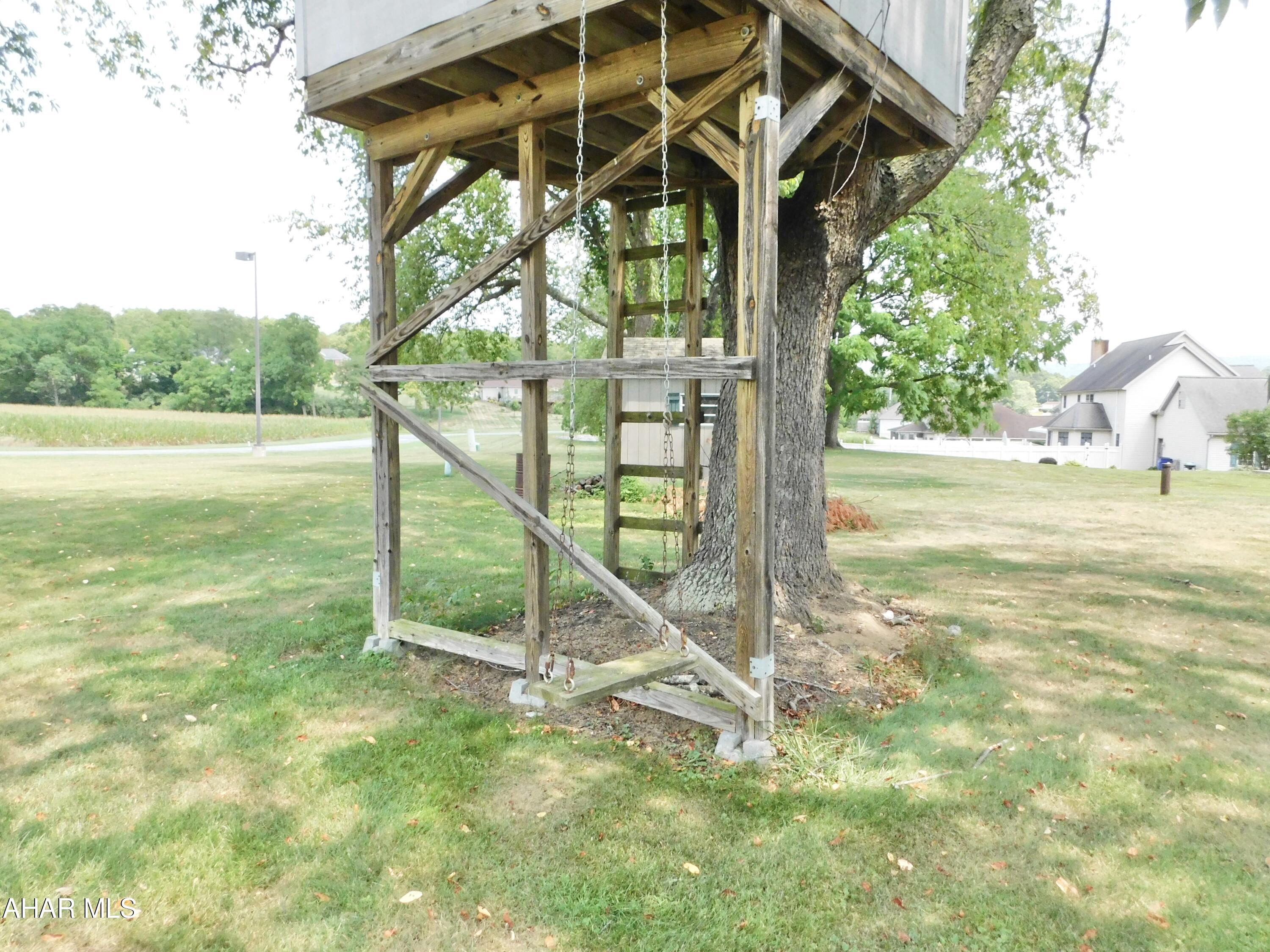 Hawthorne Manor - Residential