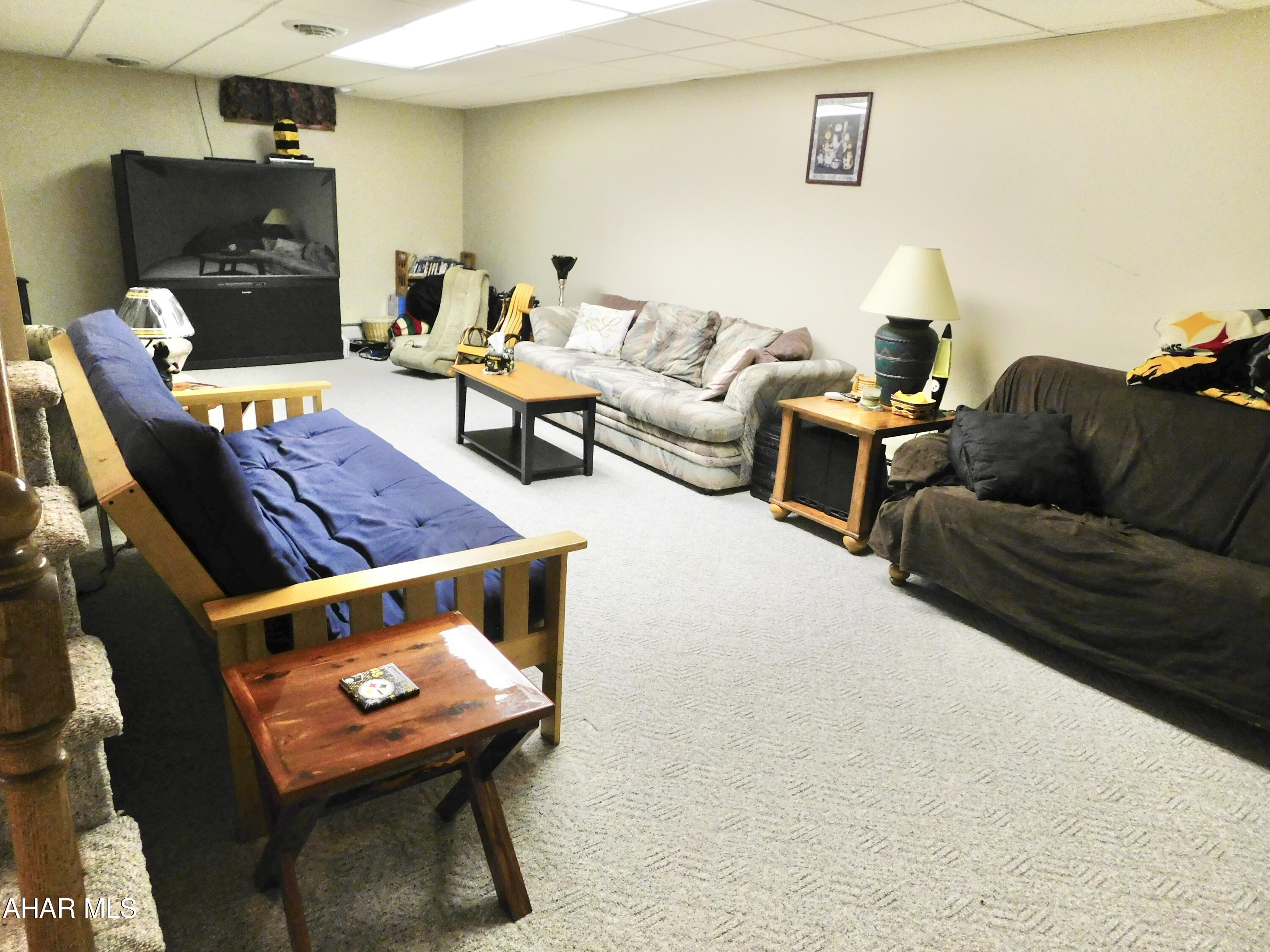 Hawthorne Manor - Residential