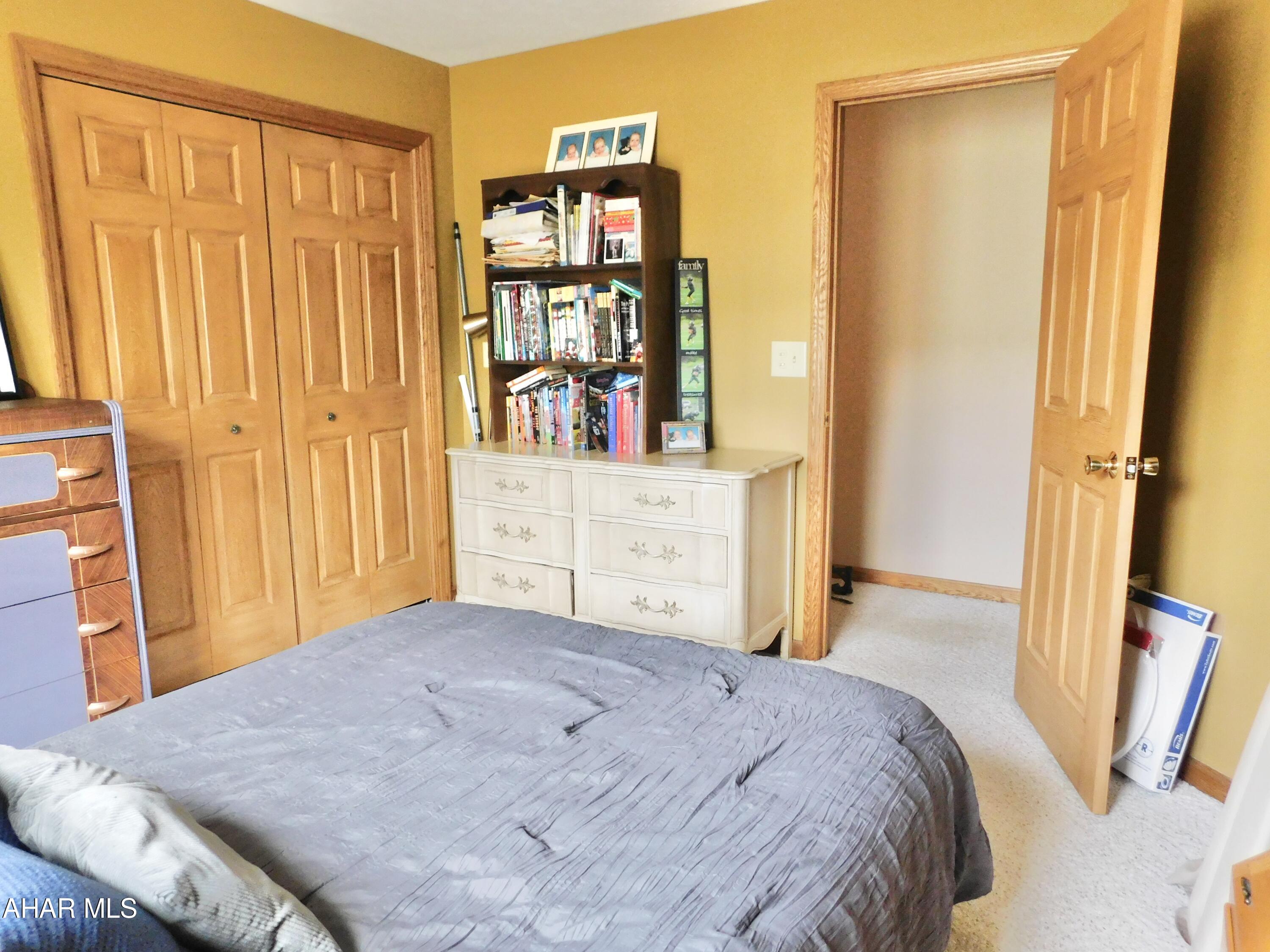 Hawthorne Manor - Residential