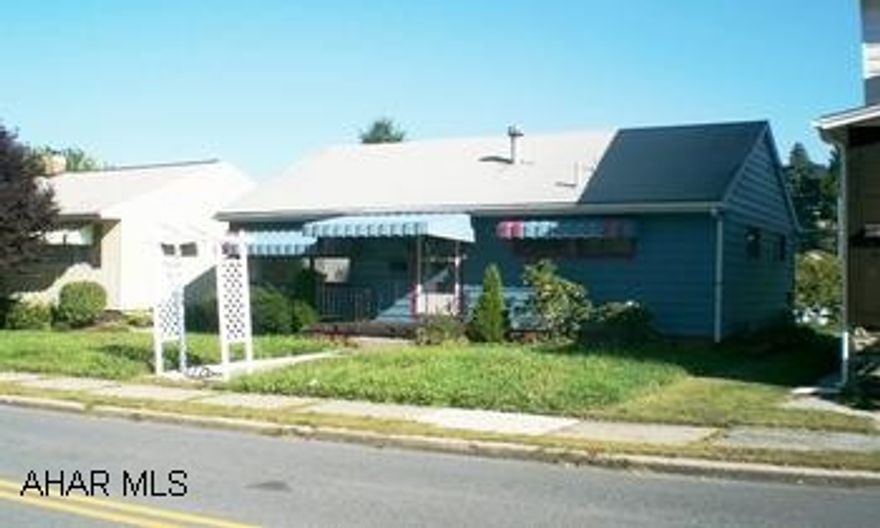 GREAT OPPORTUNITY! 3 BR RANCH OFFERS LARGE LIVING ROOM, NEWER KT, NICE BEDROOM SIZES AND VERY NICE COVERED DECK. 2+ CAR BLOCK GARAGE ON DOUBLE LOT IN NICE LOCATION. GREAT OPPORTUNITY! 3 BR RANCH OFFERS LARGE LIVING ROOM, NEWER KT, NICE BEDROOM SIZES AND VERY NICE COVERED DECK. 2+ CAR BLOCK GARAGE ON DOUBLE LOT IN NICE LOCATION.