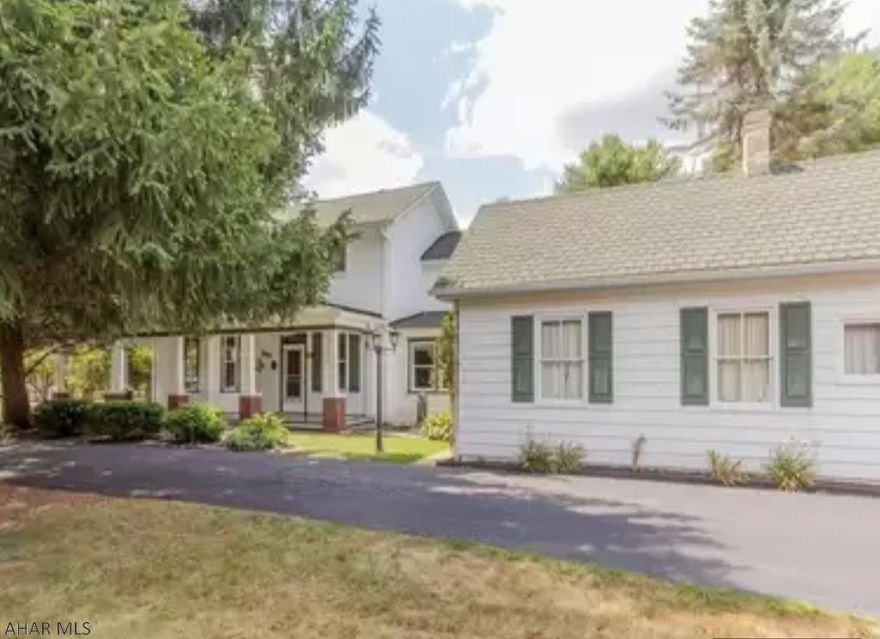 Listing for Comp purposes only