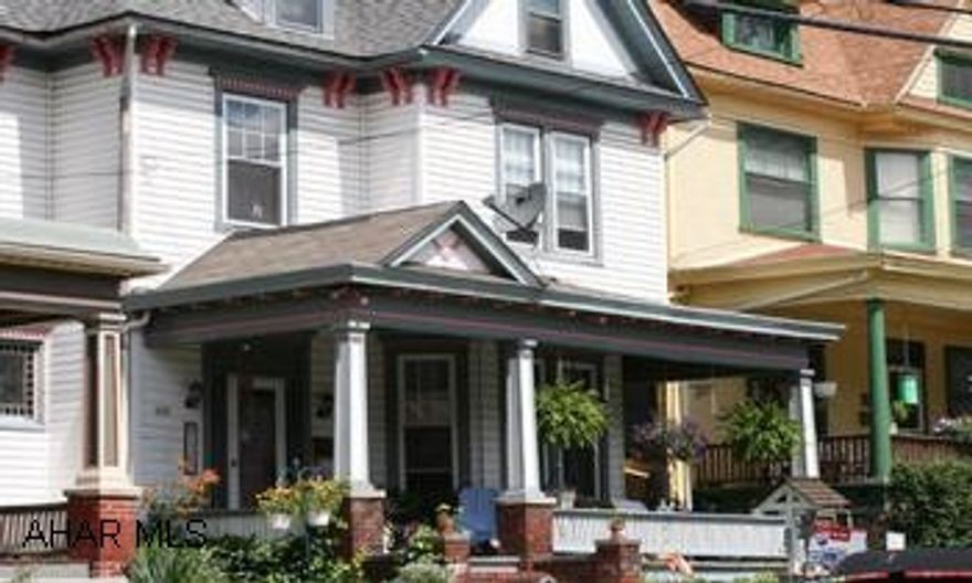 Spacious - Many Updates - Original Woodwork - New Furnace, Roof, Windows - Main Floor Laundry - Alittle Work - Alot Of Potential Spacious - Many Updates - Original Woodwork - New Furnace, Roof, Windows - Main Floor Laundry - Alittle Work - Alot Of Potential