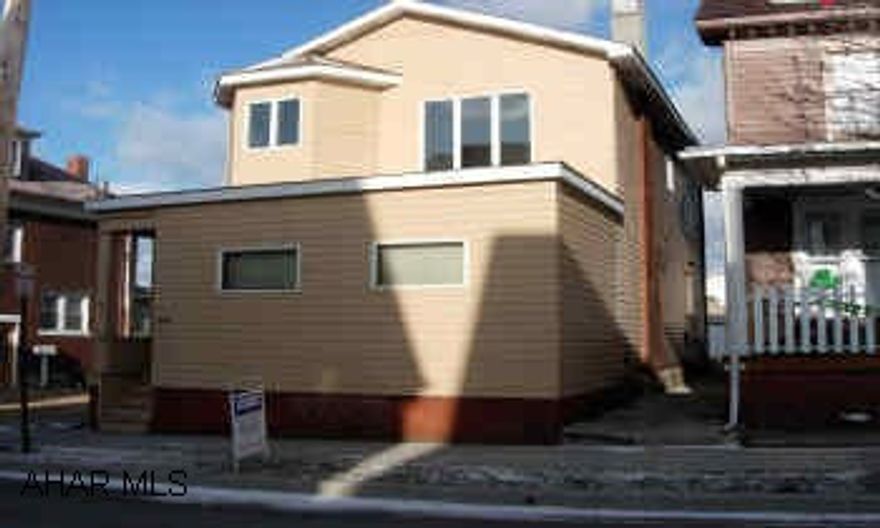 NICELY RENOVATED 2 UNIT.  ALL UTILITIES SEPARATE.  2 CAR GARAGE.