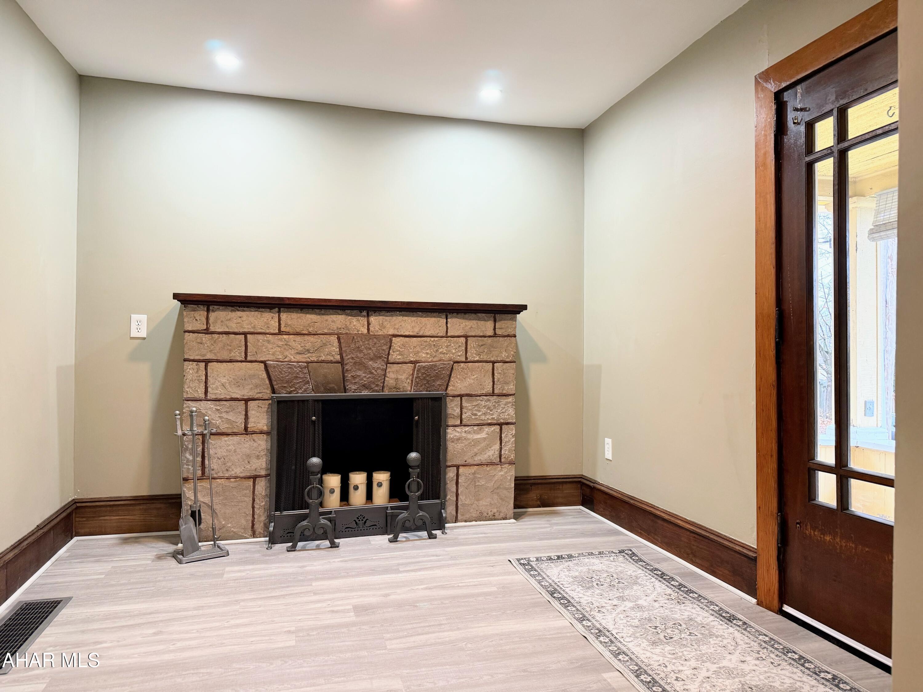 Lakemont - Residential