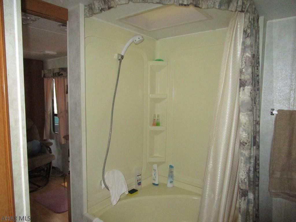 Glendale Yearound - Residential