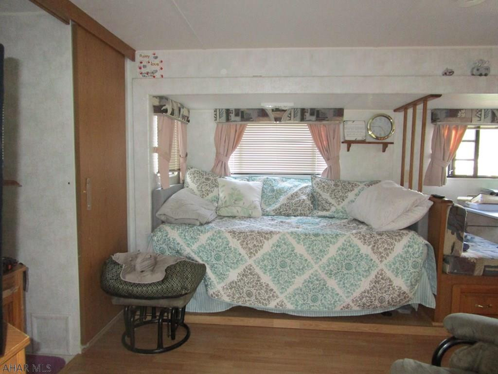 Glendale Yearound - Residential