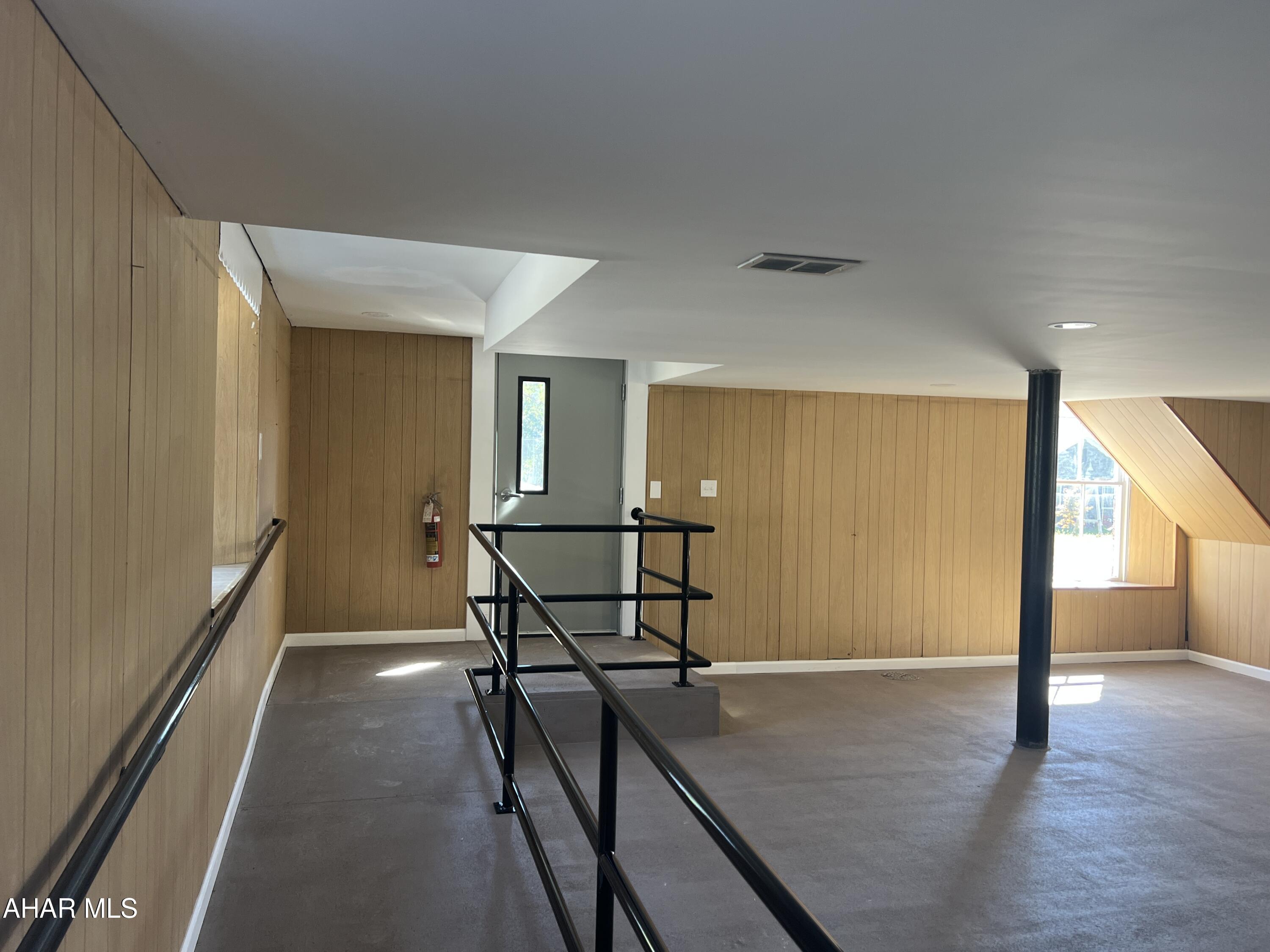 Canoe Creek - Commercial Sale