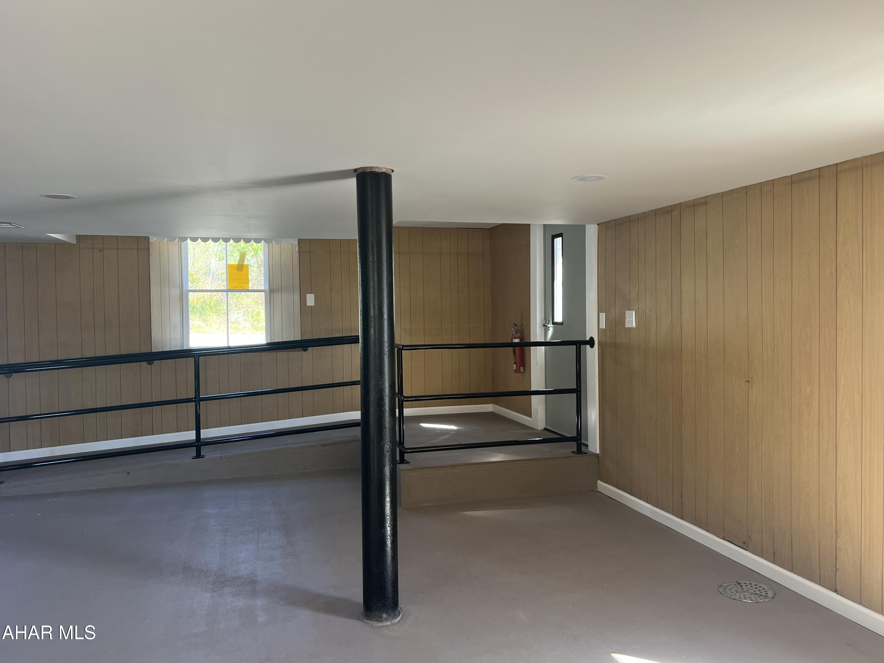 Canoe Creek - Commercial Sale