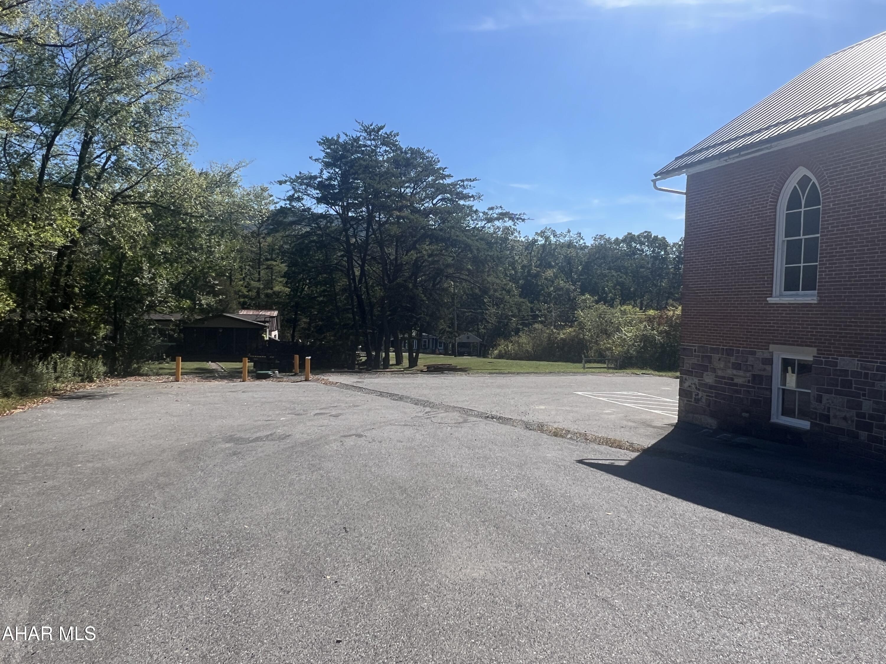 Canoe Creek - Commercial Sale