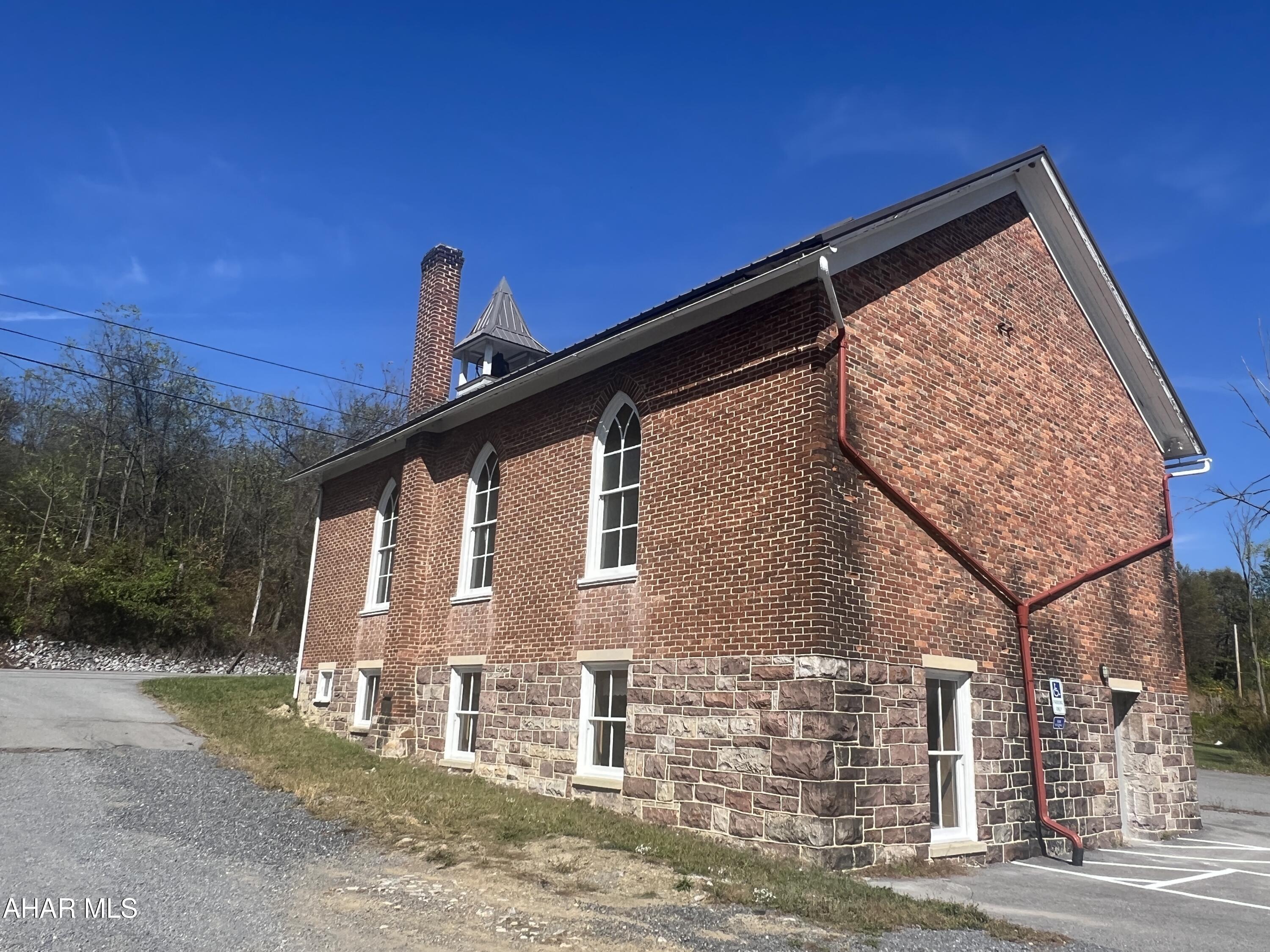 Canoe Creek - Commercial Sale