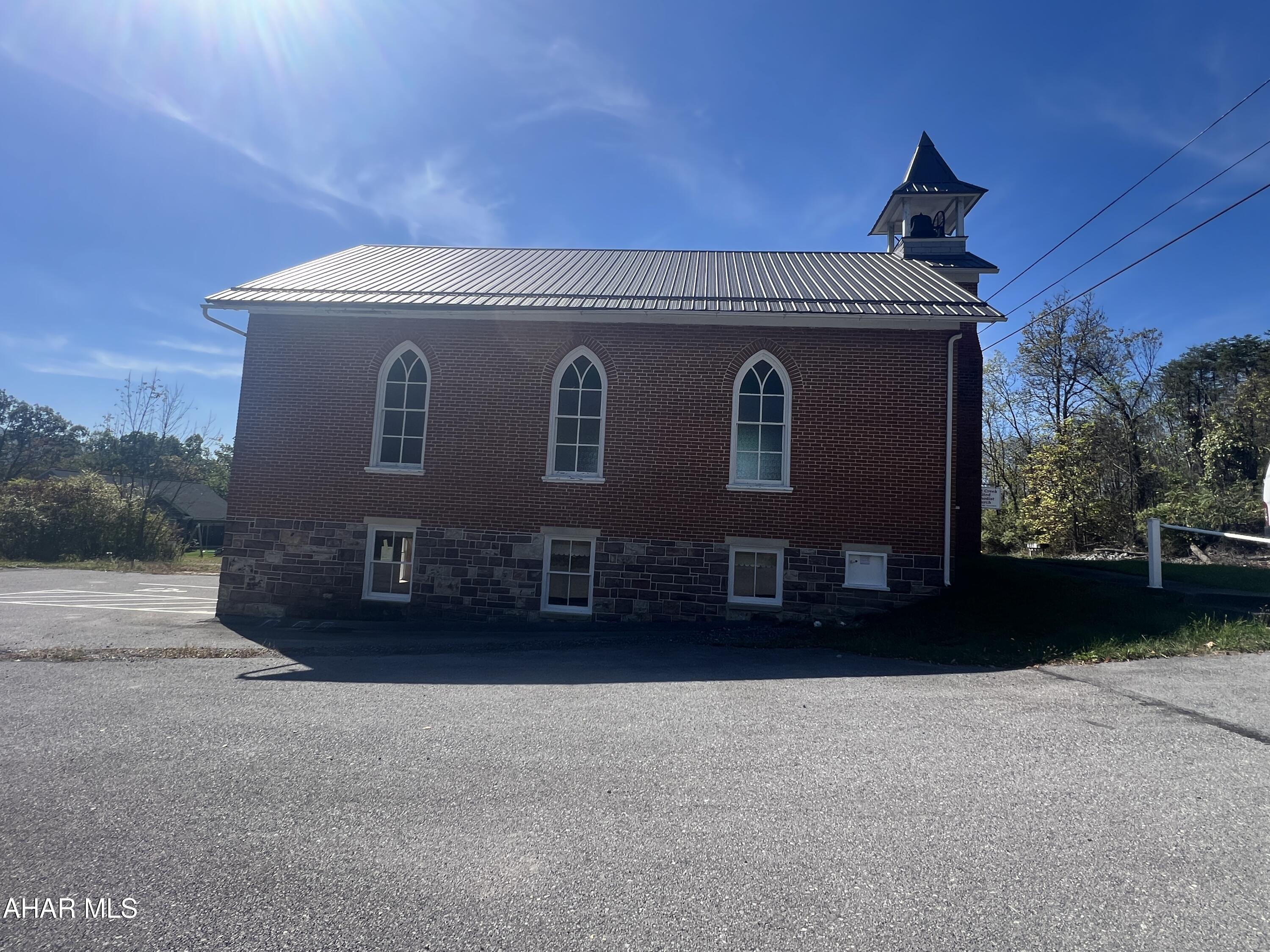 Canoe Creek - Commercial Sale