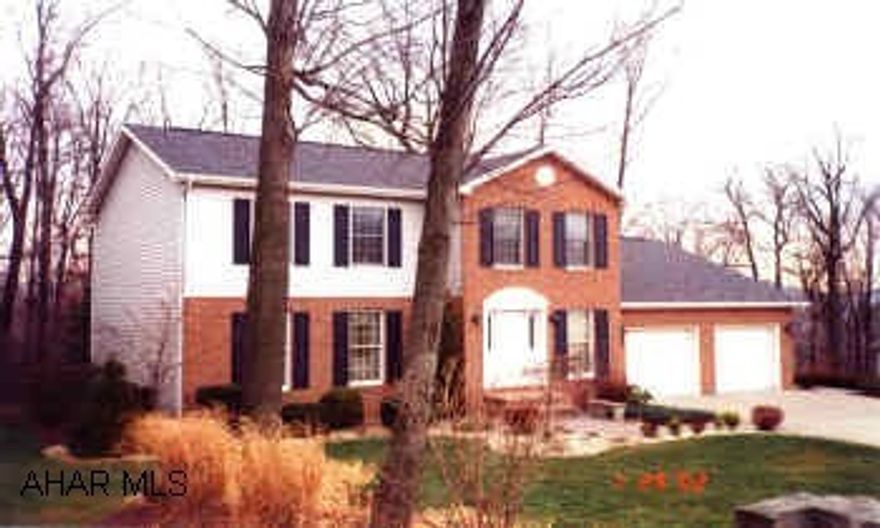 BEAUTIFUL WOODED LOT IN SYLVAN EAST. ADT SYSTEM (SECURITY SYSTEM WITH SMOKE & FIRE) NEW HARDWOOD & CERAMIC FLOORS. LOVELY CHERRY KITCHEN. SCREENED IN PORCH WITH DECK.