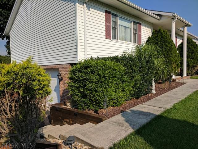 Lakewood Manor - Residential