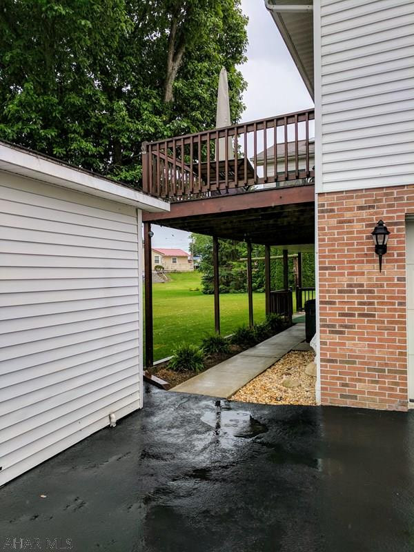 Lakewood Manor - Residential